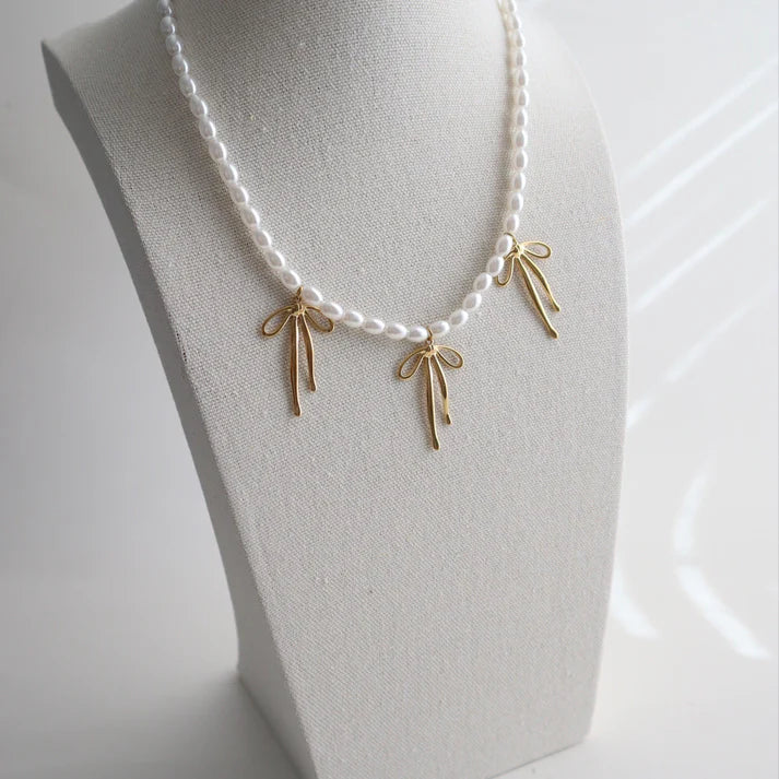 Belle Bow Pearl Necklace