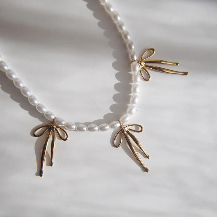 Belle Bow Pearl Necklace