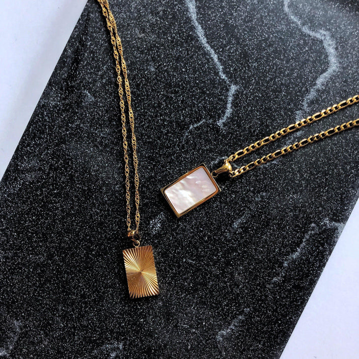 Éclat Mother of Pearl Necklace