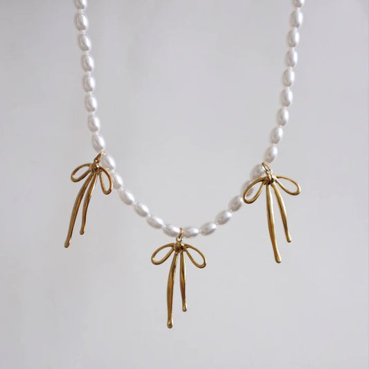 Belle Bow Pearl Necklace